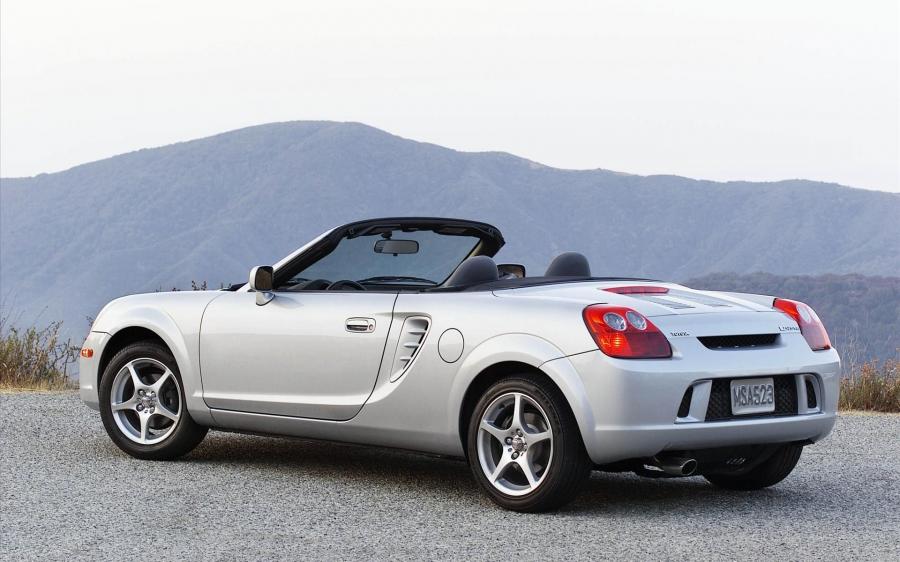  Toyota MR2 Spyder 2005 года  (фото 7 из 20)